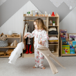 Offener Kinderkleiderschrank in Form eines Hauses BusyKids